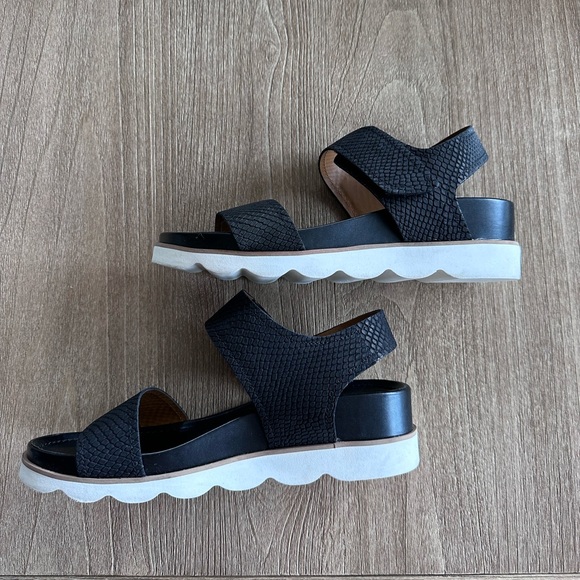 Franco Sarto India Platform Wedge Leather Velcro Sandal Black Embossed Snake 10 - Picture 4 of 16